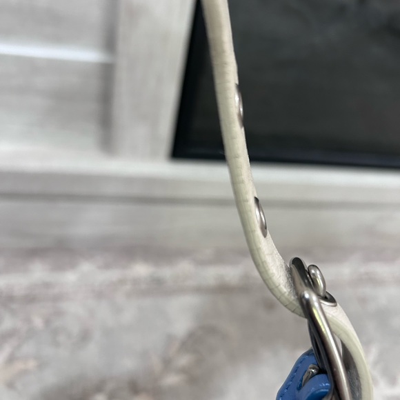 Coach West Zoe Legacy Vintage 90s Leather Bag Color is light blue and cream! - Picture 7 of 16